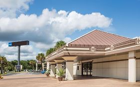 Travelodge By Wyndham Deltona 2*